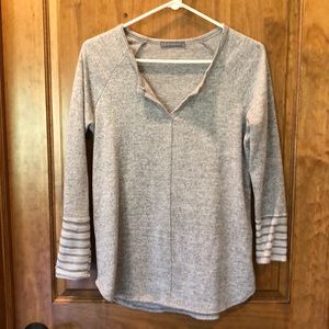 Loveappella sweater